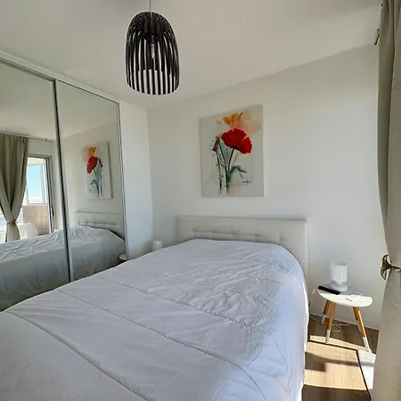 Superbe 2 - Dernier Etage - Parking Privatif Securise - Fr-1-323-593 *